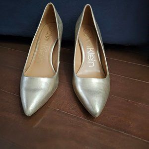 Calvin Klein Gold Pumps size 10